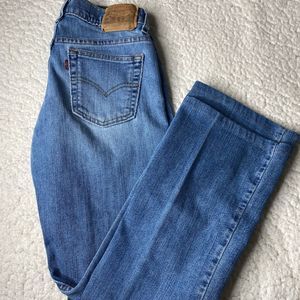 515 Levi’s Rise Boot Cut Jeans (28)